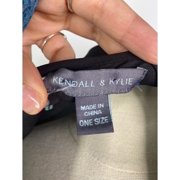 Kendal & Kylie Floral Semi Sheer Maxi Kimono - Picture 8 of 12